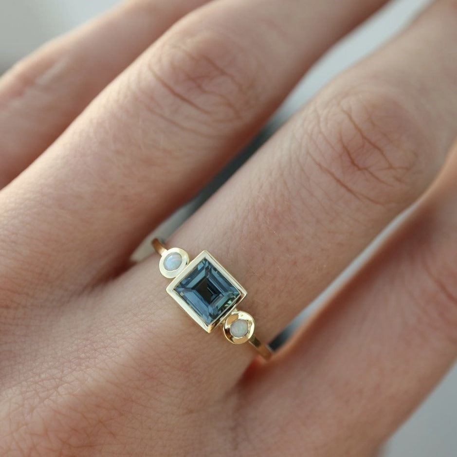 Women's Fashion Personalized Gemstone Ring