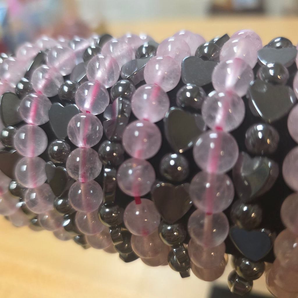 Rose quartz and heart shaped Hematite 💓