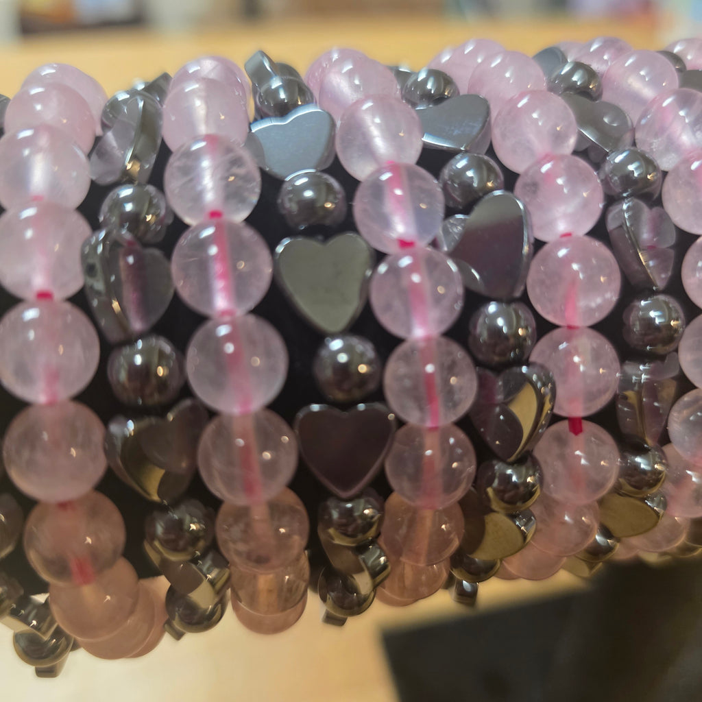 Rose quartz and heart shaped Hematite 💓
